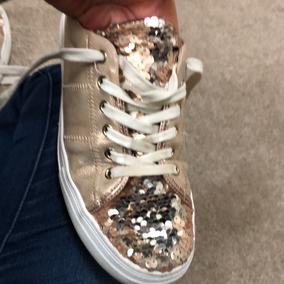 Anthropologie | Gold Flip Sequined Sneakers - Picture 4 of 13